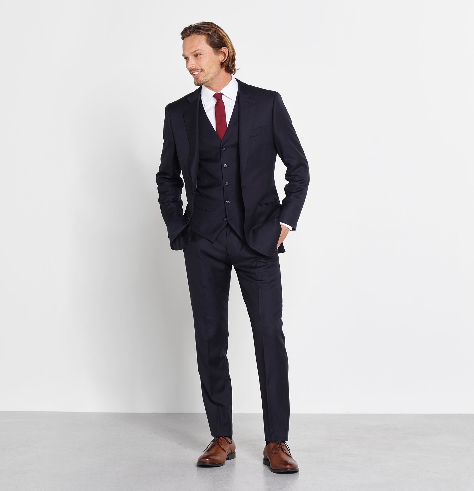 what color shirt and tie with navy suit