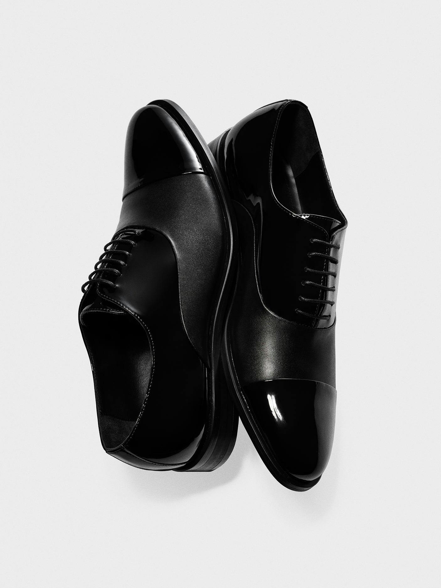 Cap Toe Shoes in Patent/Calf