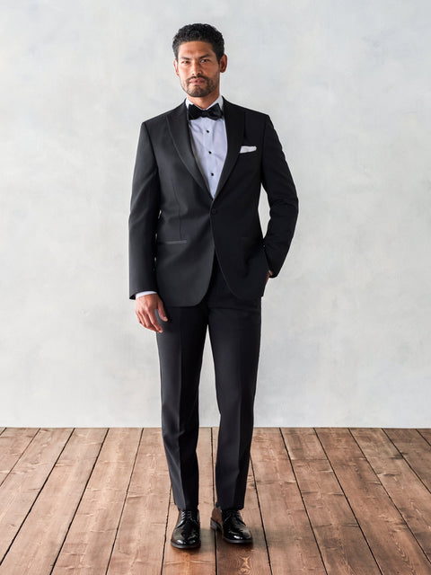 Black Tie vs Semi-Formal: Understanding Dress Codes