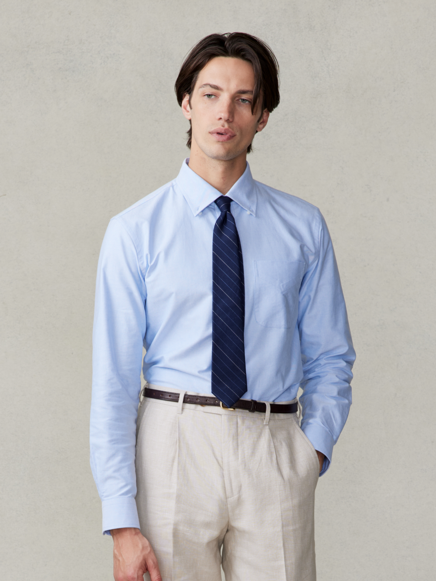 oxford dress shirt Slim Fit Light Gray Our heavy oxfords have just the right amount of heft to themtheyre woven from Pima cotton with a 40/1 x 21/2 construction for a fabric that feels substantial Women's Oversized Oxford Button Front