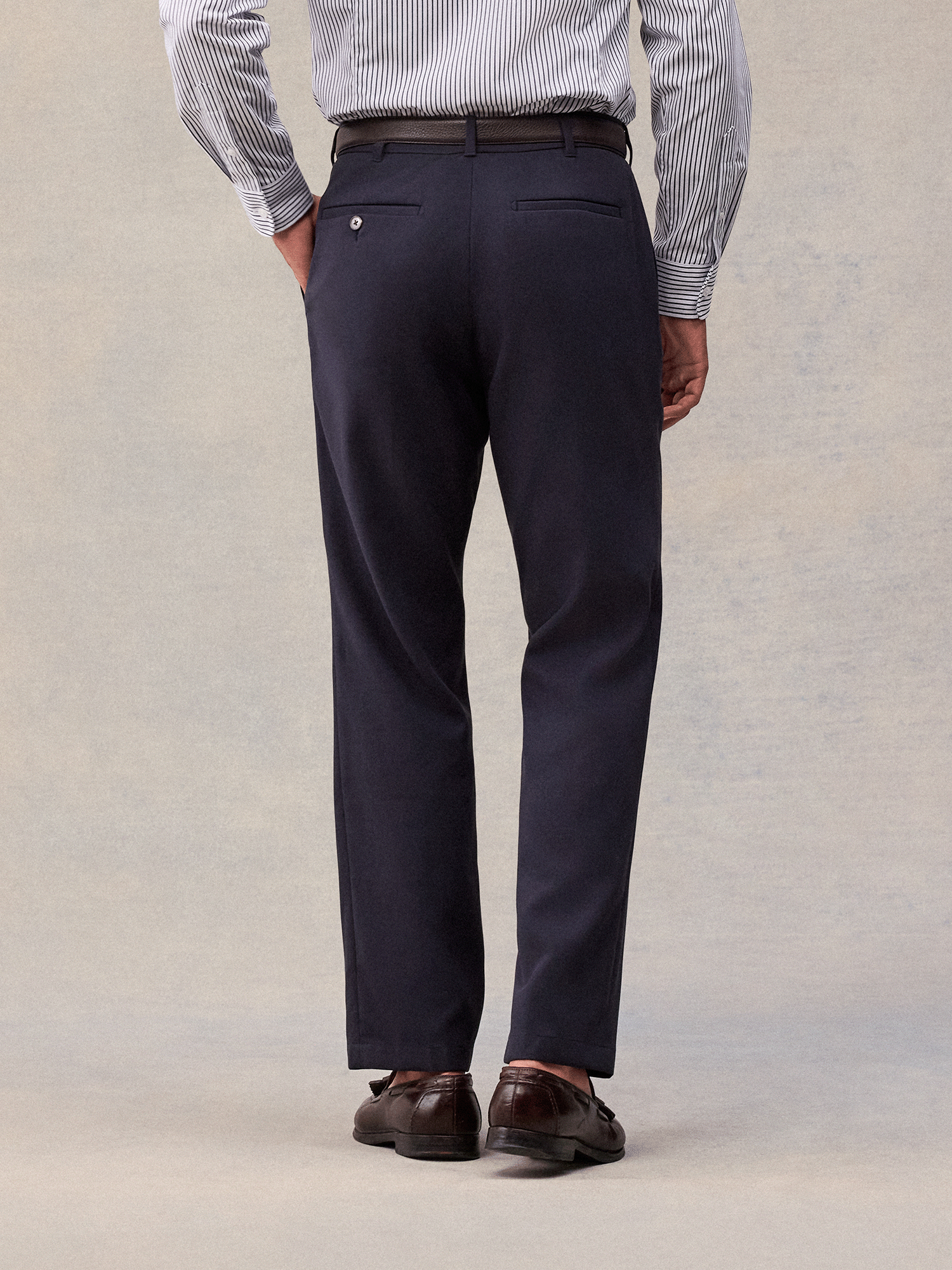 Traveler Pant in Admiral Navy - Regular