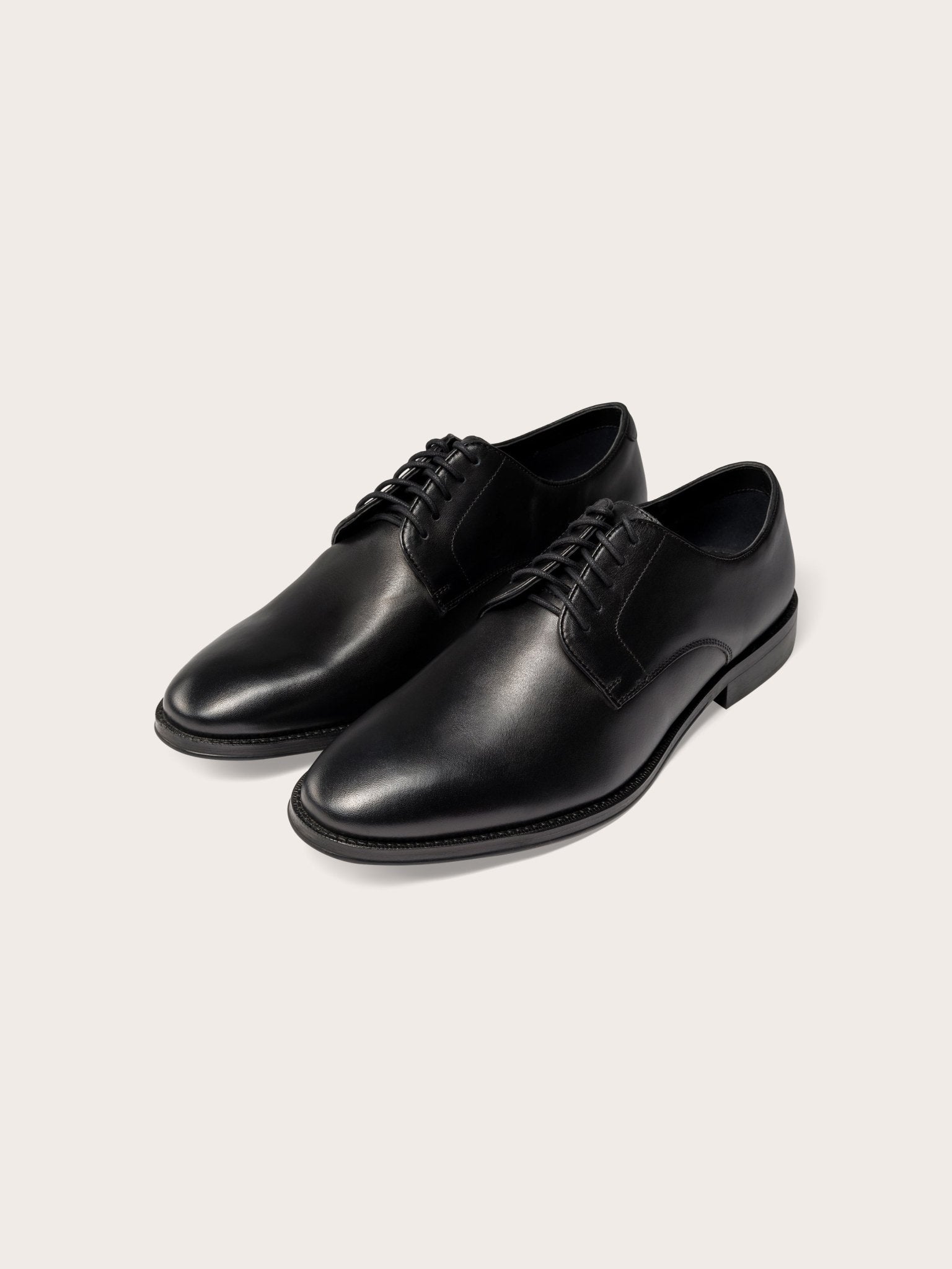 The Black Tux Leather Shoes In Black