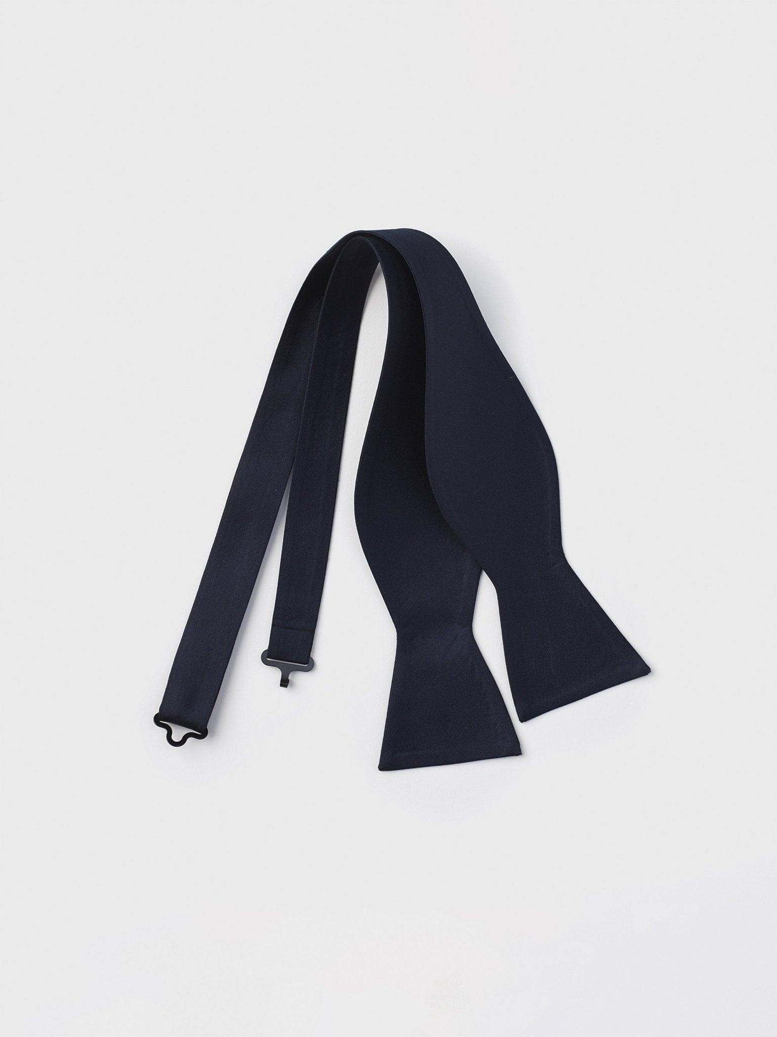 Midnight Butterfly Bow Tie - The Black Tux